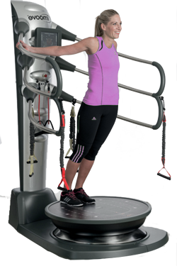 Frau macht Übungen auf dem imoove